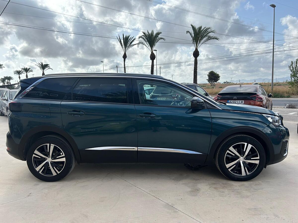 PEUGEOT 5008 ALLURE 1.2 E-THP AUTO SPANISH LHD IN SPAIN 56K 7 SEATS SUPERB 2020
